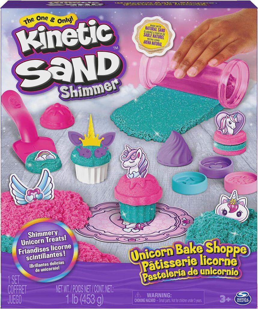 Kinetic Sand Unicorn Baking Set - with 454 g Original Kinetic Sand from Sweden and Lots of Accessories for Clean, Creative Indoor Sand Game and Role Play, for Children from 3 Years